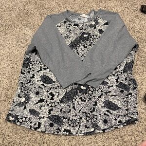 Gray Raglan 3/4 Sleeve Top with Black & White Paisley Panel